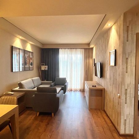 Luxury Oasis Apartment Tsjakvi Eksteriør bilde